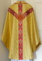 Gold Gothic Vestment traditional, silk brocade GL004